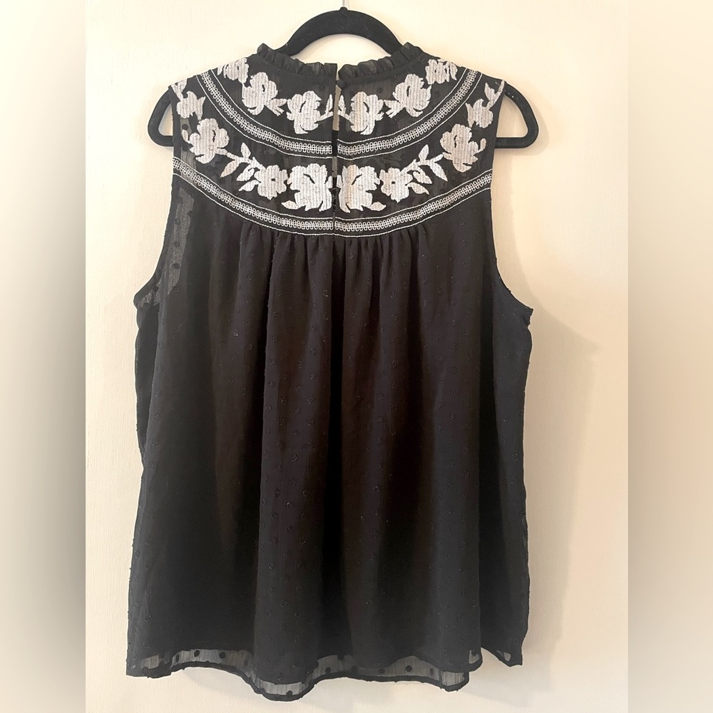 Torrid blouse with floral embroidery. Get your David Rose on! - Picture 2 of 6